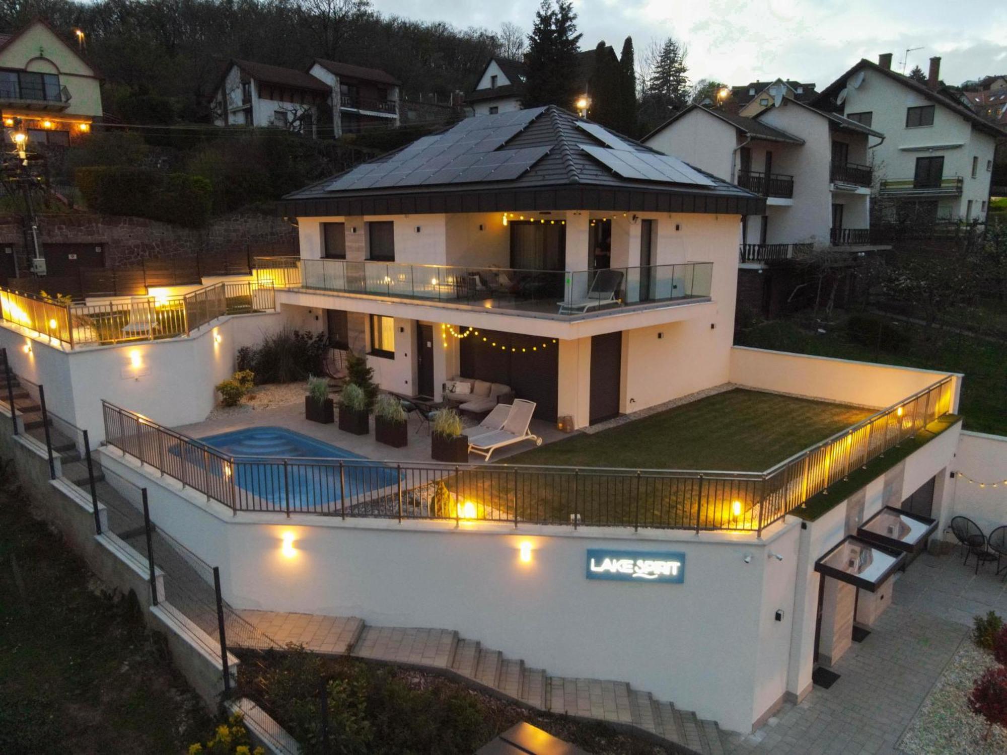 Lake Spirit Boutique Apartments Balatonalmádi Esterno foto
