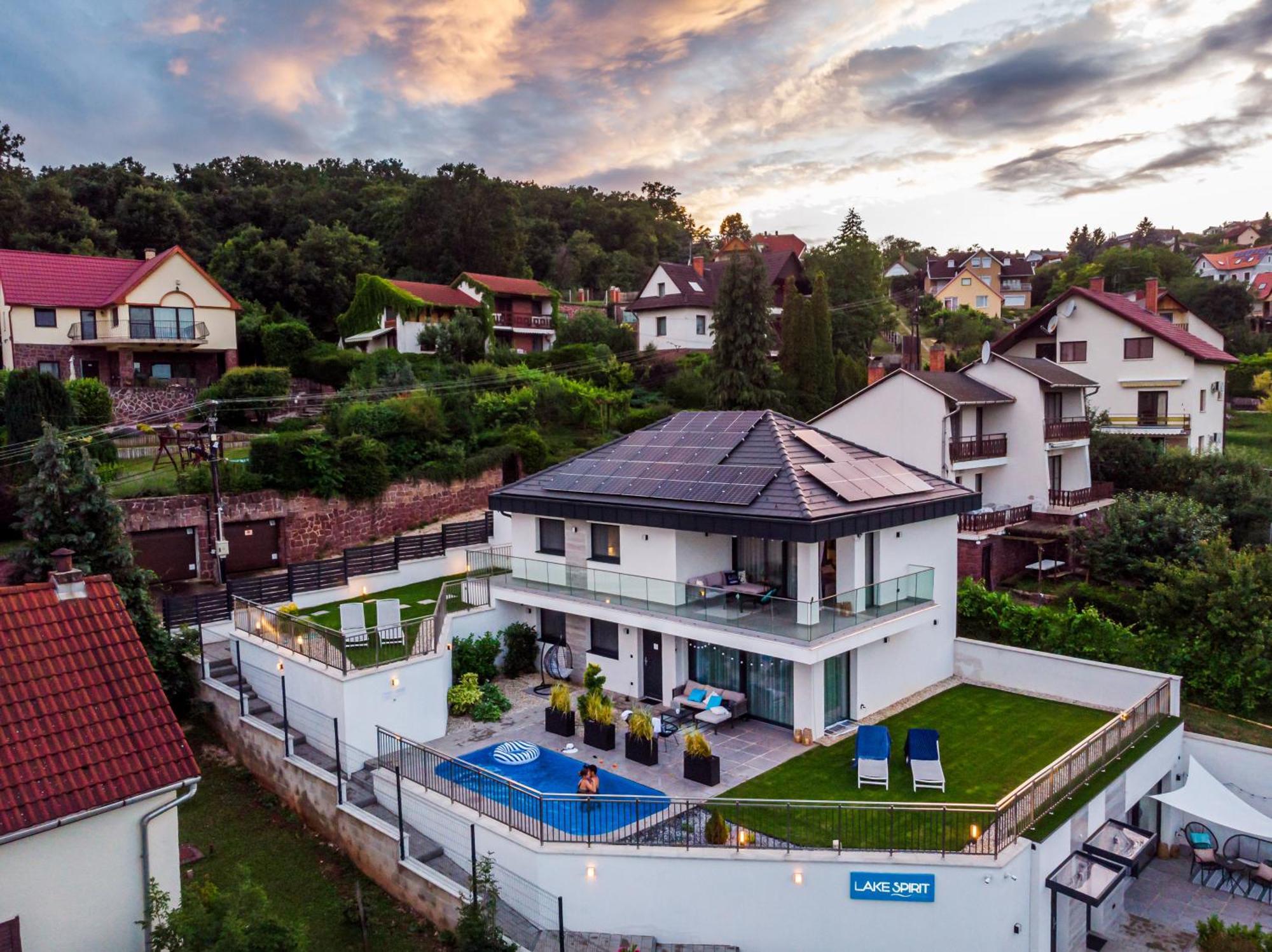 Lake Spirit Boutique Apartments Balatonalmádi Esterno foto